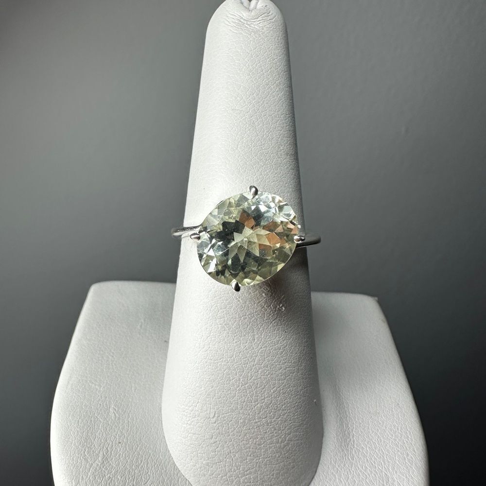 NWOT 10x12mm oval cut Prasiolite/Green quartz solitaire ring in sterling silver!